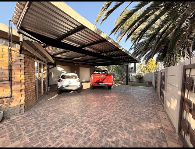 5 BEDROOM HOUSE FOR SALE IN HUTTENHEIGHTS